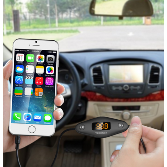 Car FM Transimittervs Hands-free MP3 Player 3.5mm Headphone with Universal USB Car Charger