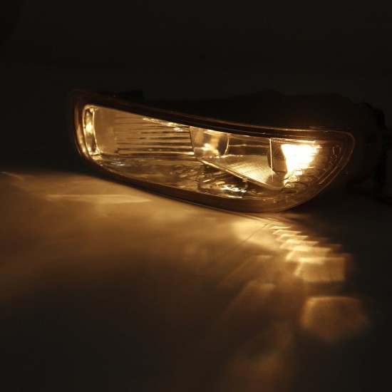 Pair Front Bumper Fog Light Lamp with Bulb Wire Harness Yellow For Toyota Corolla 2003-2004 Pair Front Bumper Fog Light Lamp with Bulb Wire Harness Yellow For Toyota Corolla 2003-2004