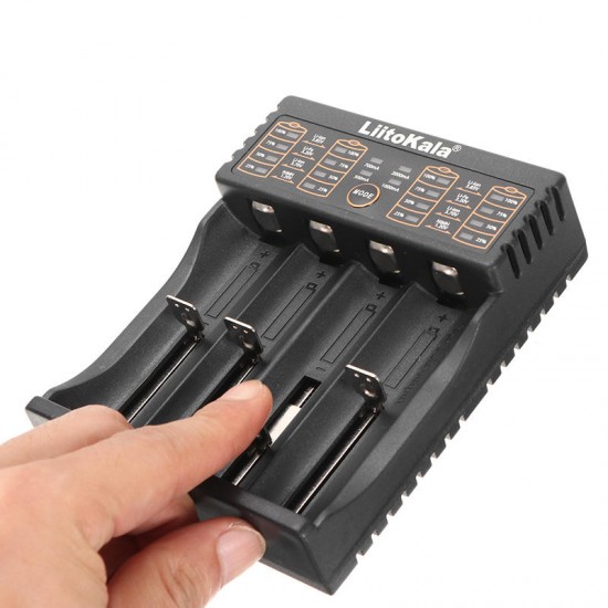 Lii-402 Micro USB DC 5V 4Slots 18650/26650/16340/14500 Battery Charger