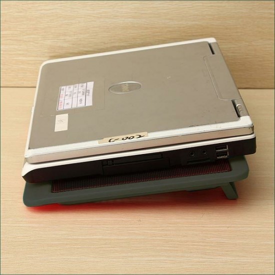 USB Cooling Pad with Ultra Thin Fan 140mm and LED Light up to 17 Inch USB Cooling Pad with Ultra Thin Fan 140mm and LED Light up to 17 Inch