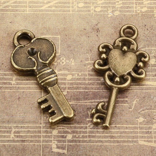 11pcs Mixed Antique Vtg old look Ornate Bronze Skeleton Keys Lot Pendant Fancy Heart Decorations 11pcs Mixed Antique Vtg old look Ornate Bronze Skeleton Keys Lot Pendant Fancy Heart Decorations