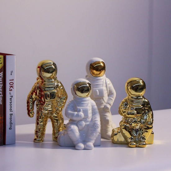 Ceramic Space Man Sculpture Astronaut Cosmonaut Vase Ornament Statue Money Pot Ceramic Space Man Sculpture Astronaut Cosmonaut Vase Ornament Statue Money Pot
