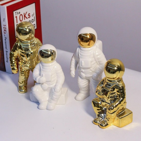 Ceramic Space Man Sculpture Astronaut Cosmonaut Vase Ornament Statue Money Pot