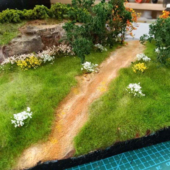 Mini Flower Clusters Ciniature Model Military Model Scenario Train Sand Table DIY Modelling Architecture Scenery Materials Decorations