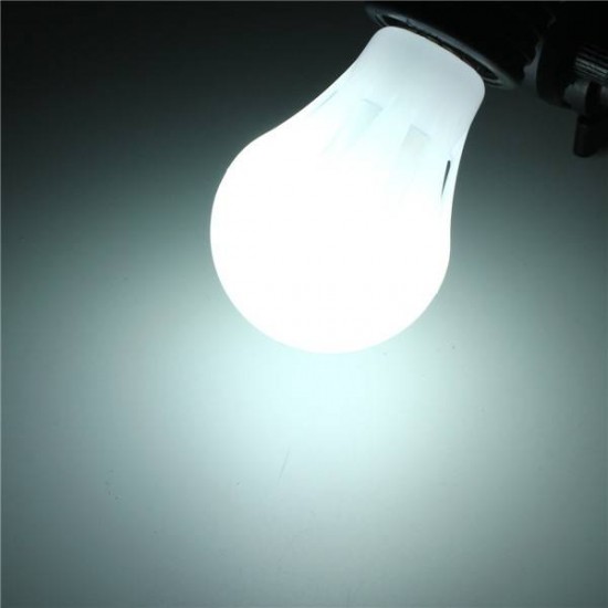 E27 4W COB Globe Light Bulb Warm White/White Non-dimmable 85-265V E27 4W COB Globe Light Bulb Warm White/White Non-dimmable 85-265V