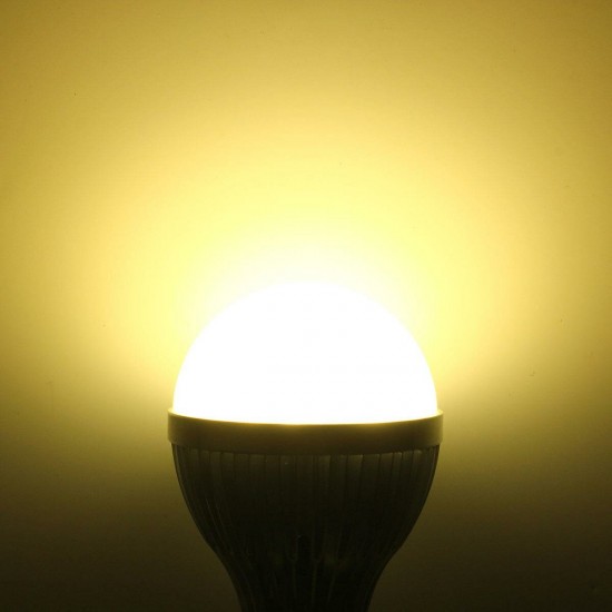 E27 LED Bulb 8W Warm White/White Sound and Light Control Energy Saving Light AC85-265V E27 LED Bulb 8W Warm White/White Sound and Light Control Energy Saving Light AC85-265V