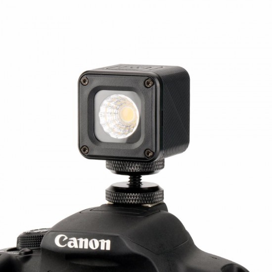 L1 10M Waterproof Bi-color 3200K-5600K Dimmable On-camera LED Video Light for DSLR Sport Camera L1 10M Waterproof Bi-color 3200K-5600K Dimmable On-camera LED Video Light for DSLR Sport Camera