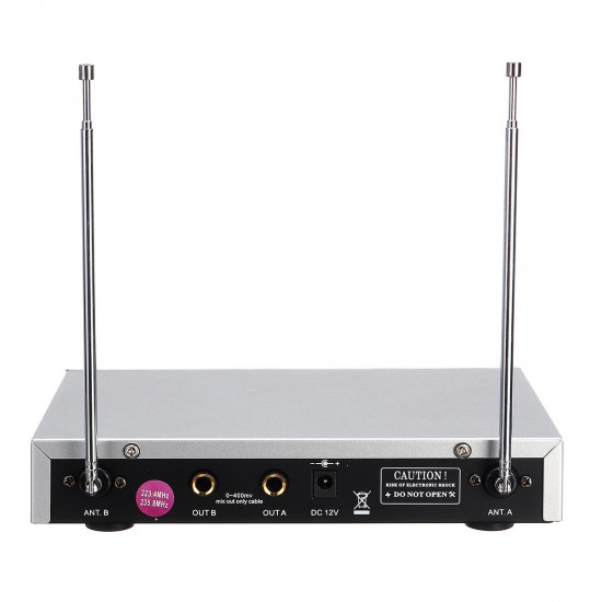 Professional 2 Channel 2 Cordless Handheld Mic UHF Wireless Microphone System Professional 2 Channel 2 Cordless Handheld Mic UHF Wireless Microphone System