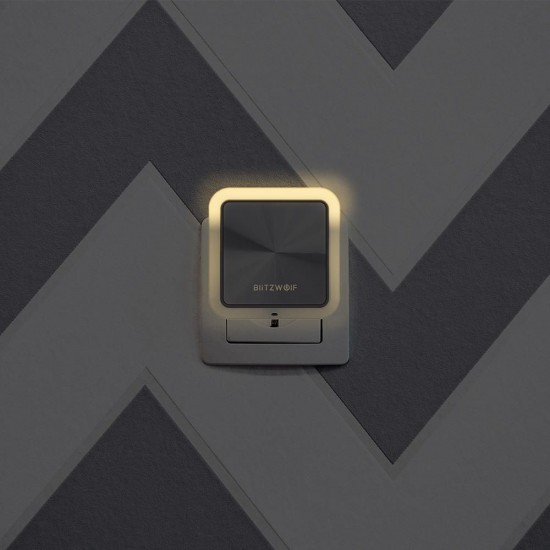 BW-LT14 Plug-in Smart Light Sensor LED Night Light with Dual USB Charging Socket