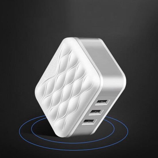 3 Ports USB Charger 20W 5V 3.4AEU/US/UK Plug Fast Charging Desktop for Laptop 3 Ports USB Charger 20W 5V 3.4AEU/US/UK Plug Fast Charging Desktop for Laptop