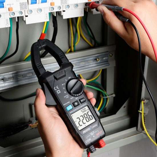 CM83A Digital Clamp Meter 600A AC Current AC/DC Voltage Ohm True RMS Auto Range VFD Capacitance NCV Tester Ammeter Multimeter CM83A Digital Clamp Meter 600A AC Current AC/DC Voltage Ohm True RMS Auto Range VFD Capacitance NCV Tester Ammeter Multimeter