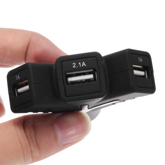 C300 Three USB Ports Car Charger Adapter for Tablet Cell Phone