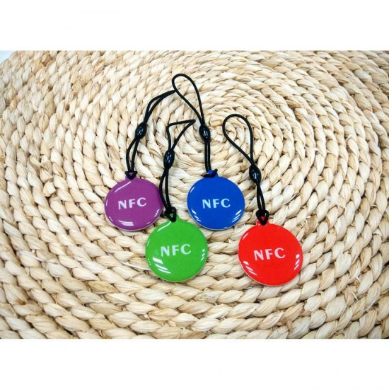 (4 Pcs/Lot) Ntag216 NFC Tag Card Key Token 13.56mhz RFID 868 Bytes Card Label Keychain for All NFC Android Phone