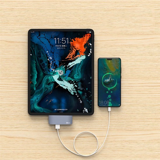 R38 4-in-1 USB-C Hub Type-C to USB3.0 Adapter 4K HD 3.5mm Audio Converter PD Fast Charging Multi-functional Docking Station R38 4-in-1 USB-C Hub Type-C to USB3.0 Adapter 4K HD 3.5mm Audio Converter PD Fast Charging Multi-functional Docking Station