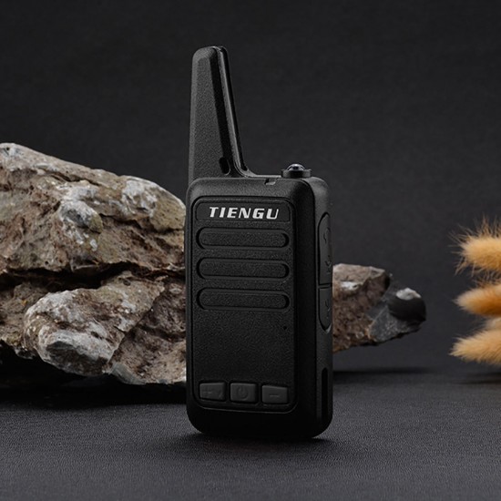 16 Channels 400-480MHZ Mini Walkie Talkie Flashlight USB Charging Outdoor Travel Civilian Radio Walkie Talkie