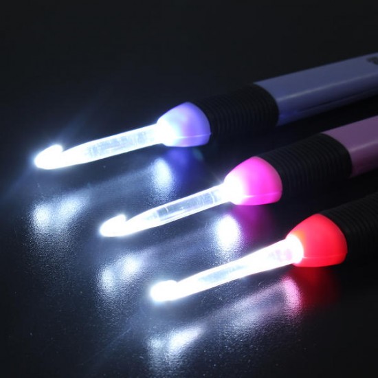 7 Pcs Colorful LED Crochet Lite Hooks Craft Knitting Needles Sewing Tool Batteries Included