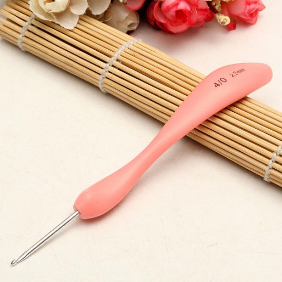 8Pcs Soft Plastic Handle Aluminum Crochet Hooks Knitting Needles Yarn Crochet Tool