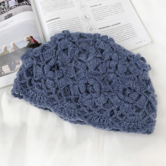 Women Hand-crocheted Beanie Hat Women Hand-crocheted Beanie Hat