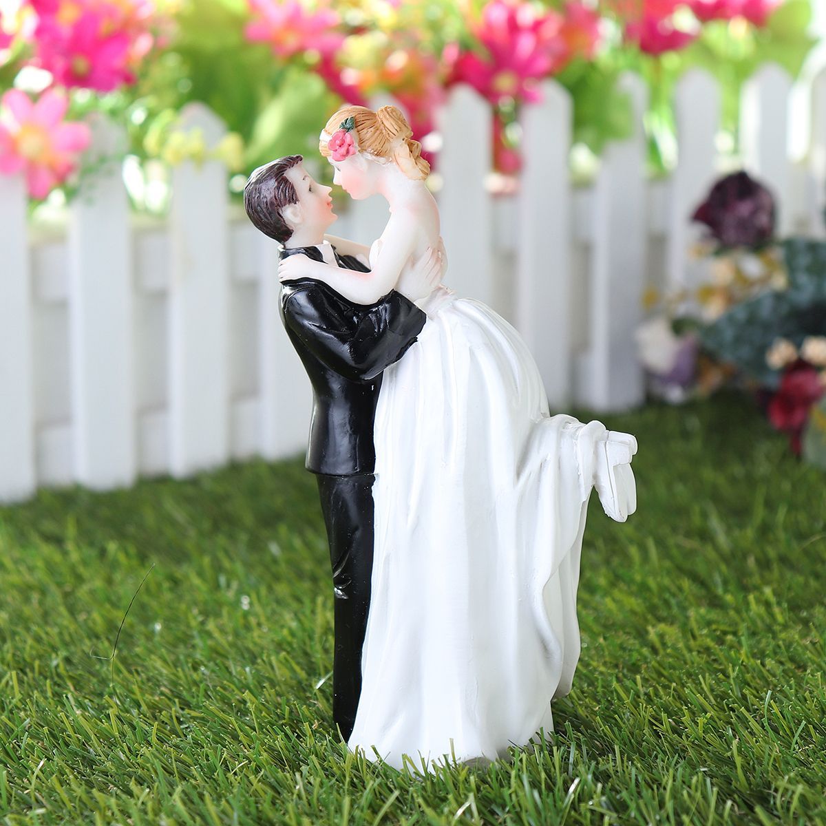 Romantic-Funny-Wedding-Cake-Topper-Figure-Bride-Groom-Couple-Bridal-Decorations-1421525