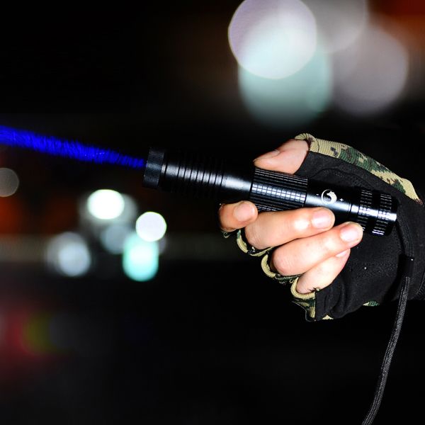 U-King-ZQ-012B-450nm-Blue-Light-1mw-Beam-Laser-Flashlight-With-EU-Charger-Laser-Pointer-1066052