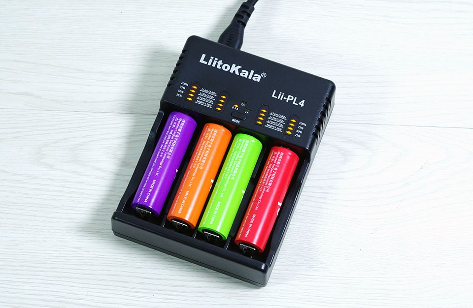 Liitokala-PL4-LED-Indicator-Intelligent-Rapid-Ni-MH--Li-fe--Li-ion--IMR-Battery-Charger-4Slots-EUUS--1303583