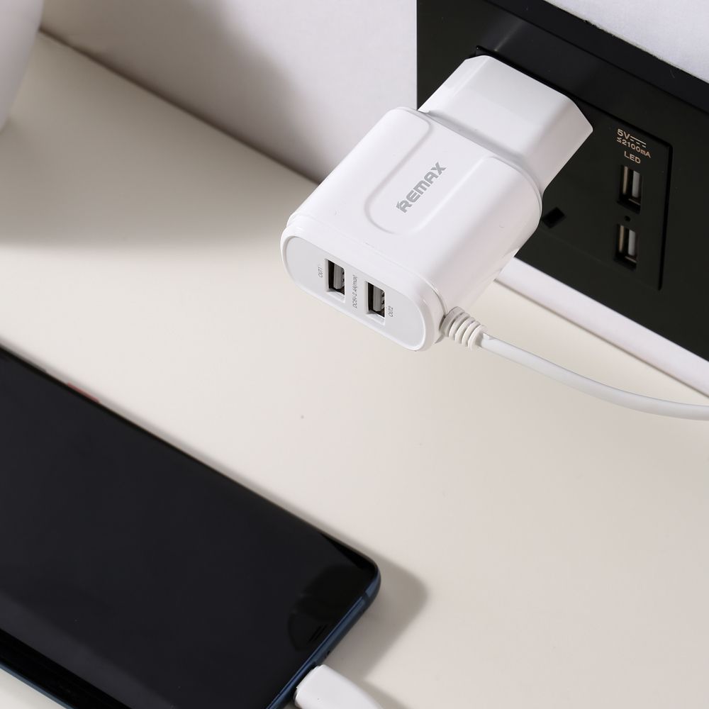 REMAX-RP-U22-24A-LED-Dual-USB-Ports-Extra-Cable-EU-Plug-Wall-USB-Travel-Charger-for-iPhone-11-Pro-Ma-1621040