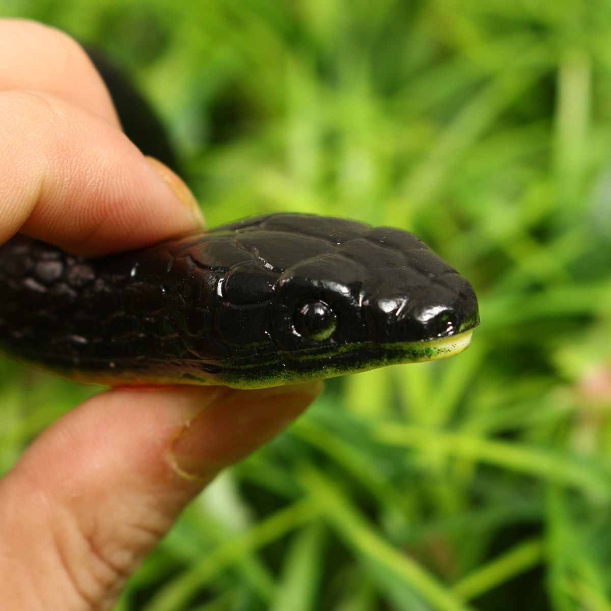 130cm-Realistic-Snake-Rattlesnake-Trick-Terrifying-Mischief-Rubber-Scary-Decorations-1554281