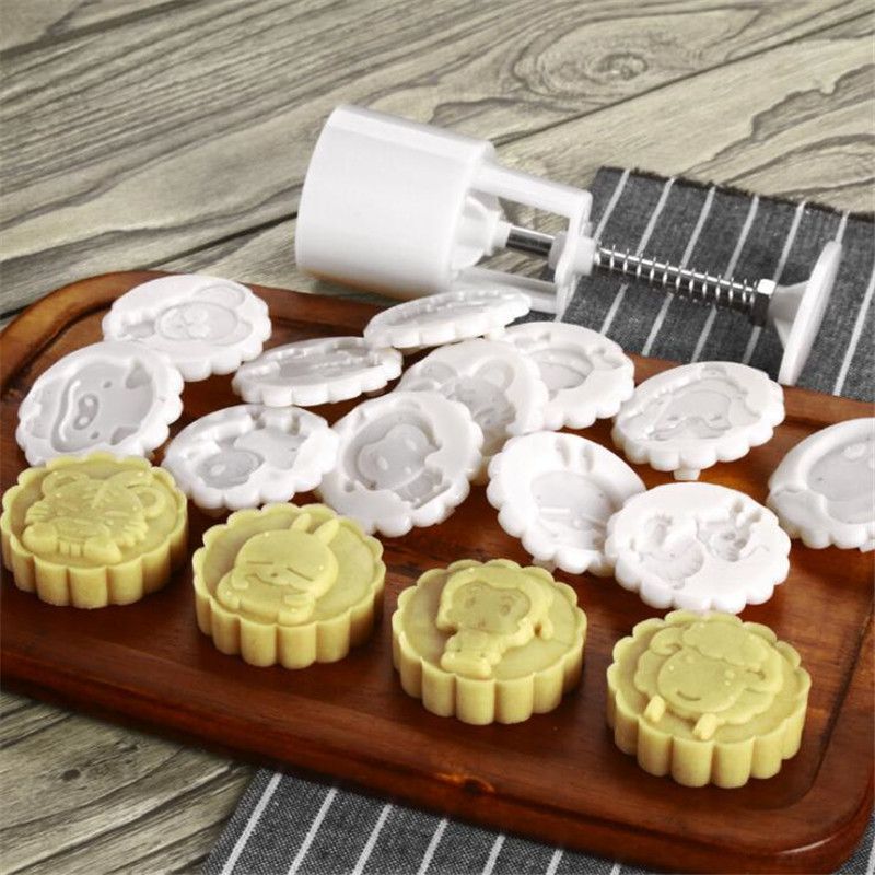 50g-12Pcs-Animal-Stamps-Round-Pastry-Moon-Cake-Mold-Cookies-Mooncake-Mould-DIY-Baking-Tool-Decor-1490702