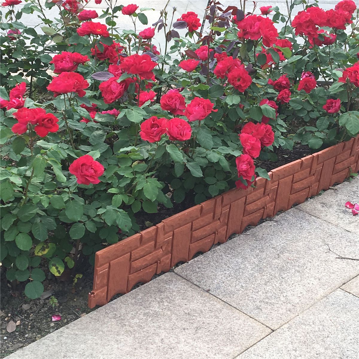 6Pcs-Garden-Fence-Outdoor-Landscape-Fencing-Flower-Barrier-Border-Edging-Decorations-1590967