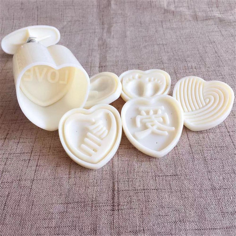 Heart-Stamps-Moon-Cake-Mould-3D-DIY-Mooncake-Mold-Mid-autumn-Festival-Baking-Accessories-1560511