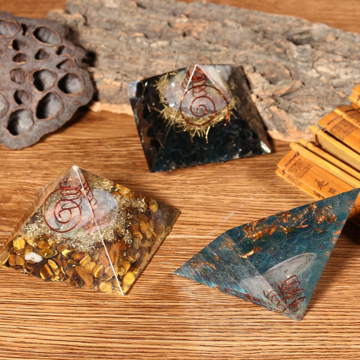 Natural-Pyramid-Crystals-Gemstone-Meditation-Yoga-Healing-Energy-Stone-70-75mm-1537790