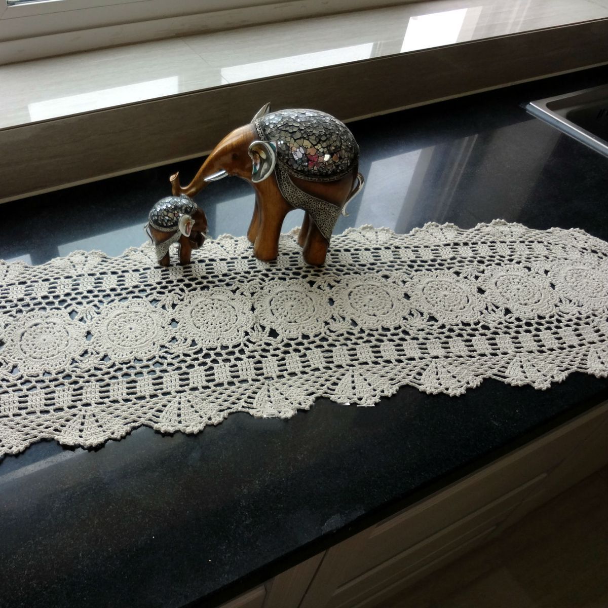 Vintage-Handmade-Table-Runner-Crochet-Hollow-Lace-Cotton-Desktop-Decoration-1751482