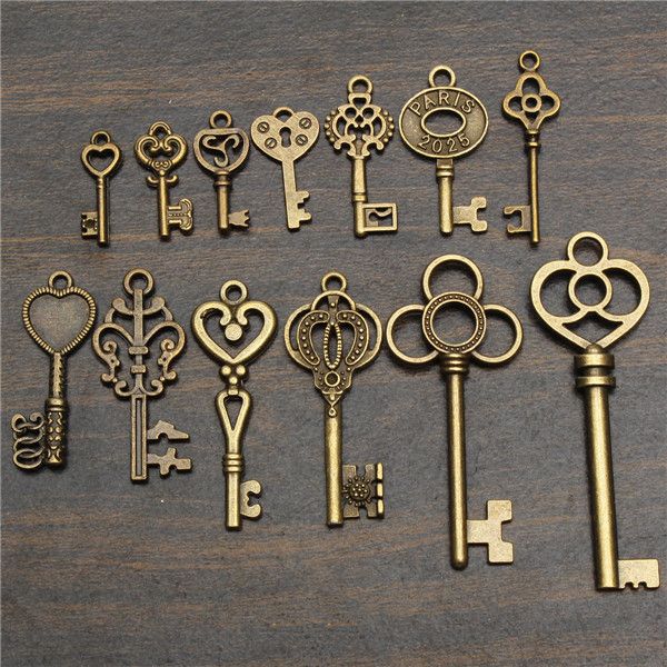 13pcs-Antique-Vintage-Old-Look-Skeleton-Key-Lot-Set-Pendant-Heart-Bow-Lock-Steampunk-Jewel-986823