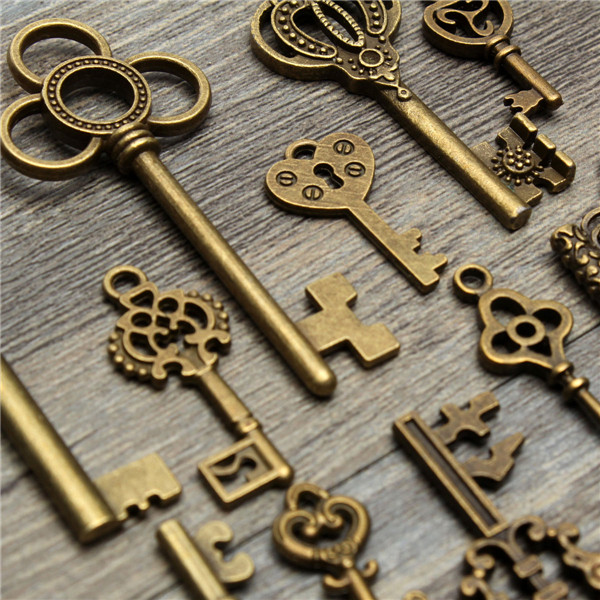 13pcs-Antique-Vintage-Old-Look-Skeleton-Key-Lot-Set-Pendant-Heart-Bow-Lock-Steampunk-Jewel-986823