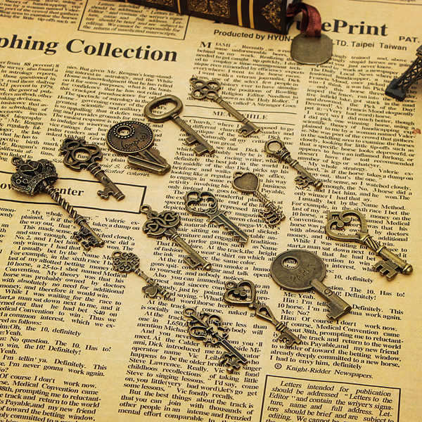 14pcs-Retro-Vintage-Old-Style-Key-Pendants-DIY-Accessaries-963474