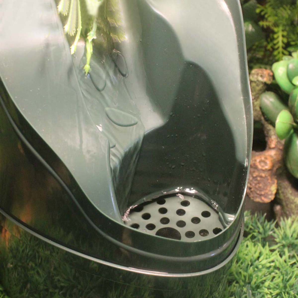 Automatic-Waterer-Reptile-Drinking-Water-Feeding-Drinkers-Tools-Fountain-Chameleon-Lizard-Dispenser--1453430