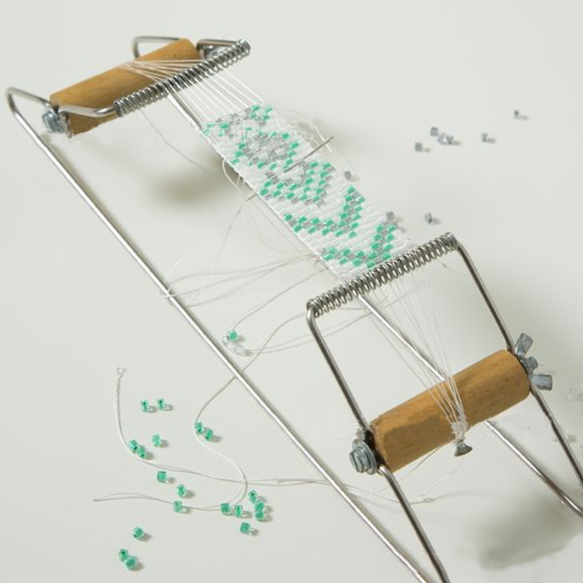 DIY-Beads-Loom-Art-Craft-Belt-Headband-Key-Chain-Weaving-Making-Machine-Beading-Tool-1379563