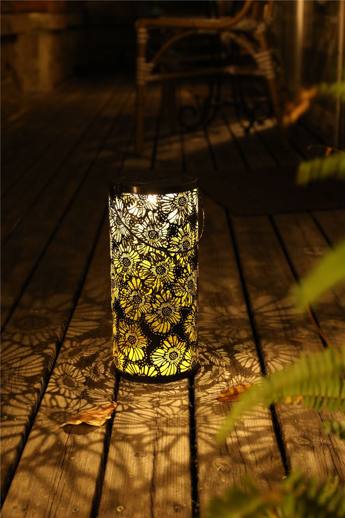 LED-Solar-Lantern-Hanging-Light-with-Handle-Solar-Lantern-Waterproof-Landscape-Lantern-Chrysanthemum-1715806