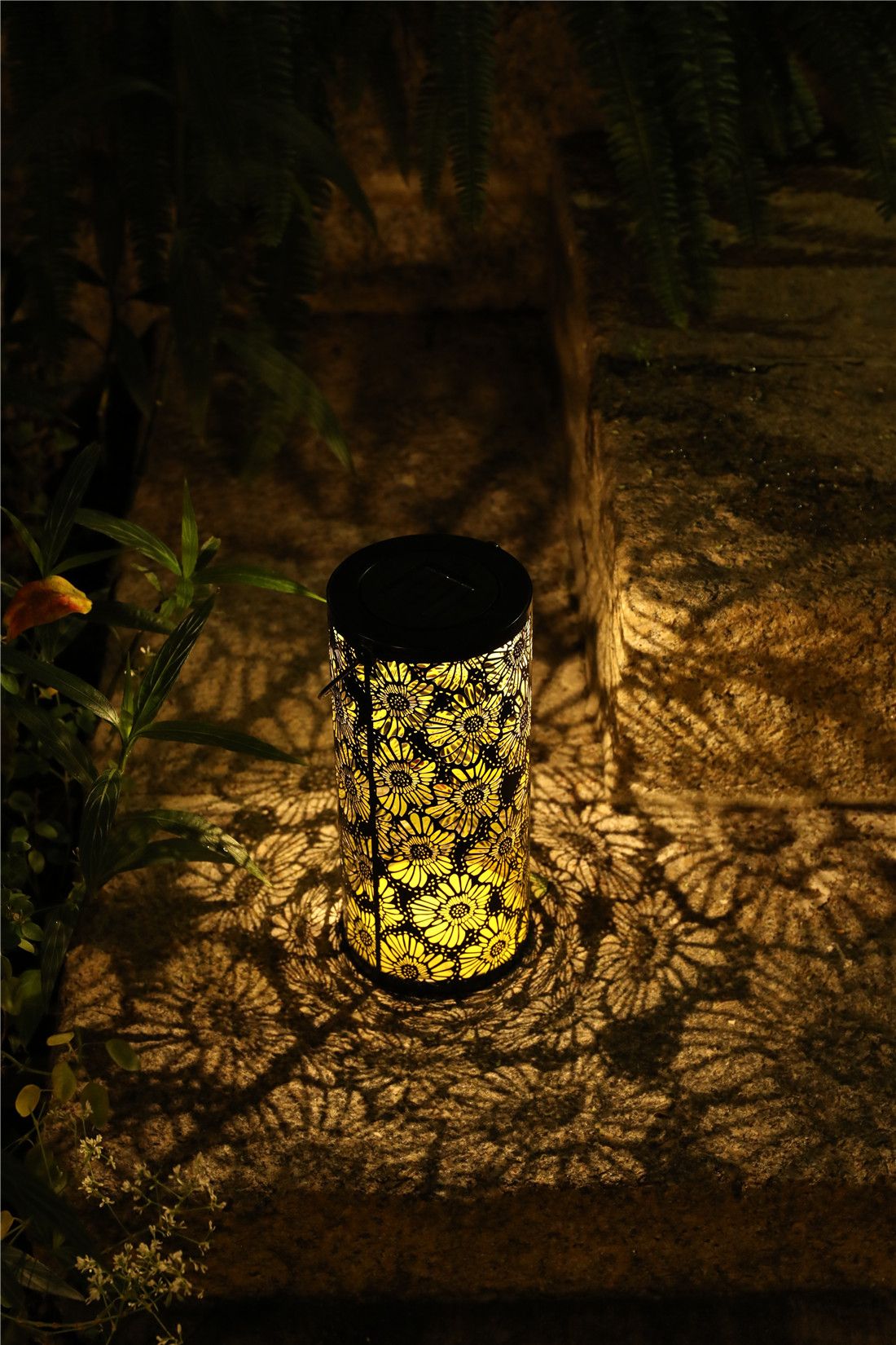 LED-Solar-Lantern-Hanging-Light-with-Handle-Solar-Lantern-Waterproof-Landscape-Lantern-Chrysanthemum-1715806