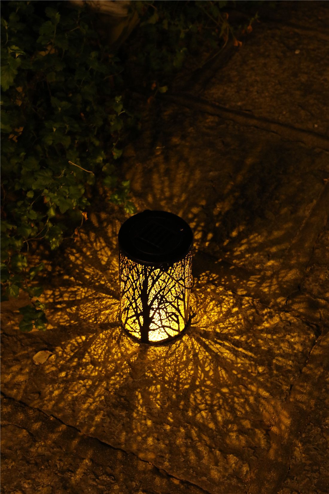 LED-Solar-Lantern-Hanging-Light-with-Handle-Solar-Lantern-Waterproof-Solar-Landscape-Lantern-Shadow--1715790