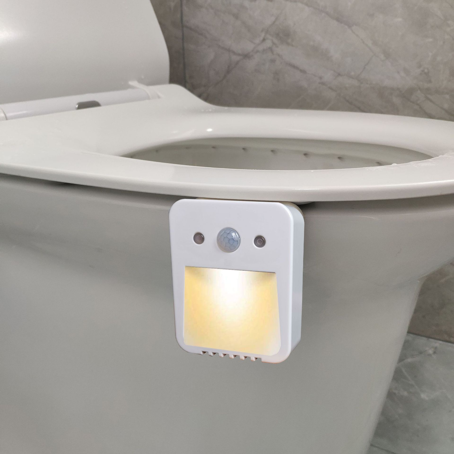 16-Colors-LED-Induction-Toilet-Light-With-Aromatherapy-Toilet-Sensor-Night-Light-Decor-1754296