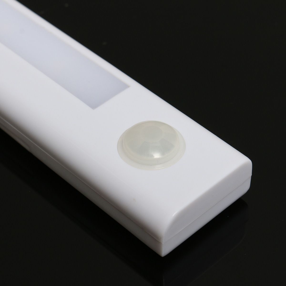 Battery-Powered-8LED-PIR-Motion-Sensor-Detector-Night-Light-Drawer-Closet-Lamp-1094234