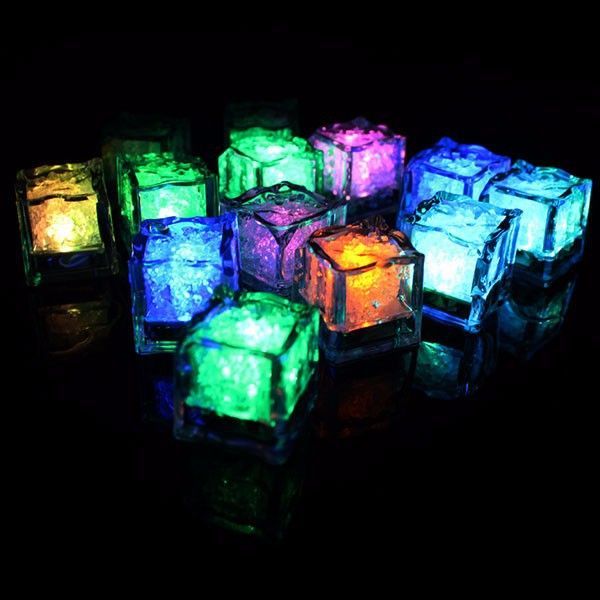 Colorful-Liquid-Sensor-LED-Glowing-Ice-Cube-Night-Light-Drinking-Wine-Wedding-Party-Bar-Decoration-1216000