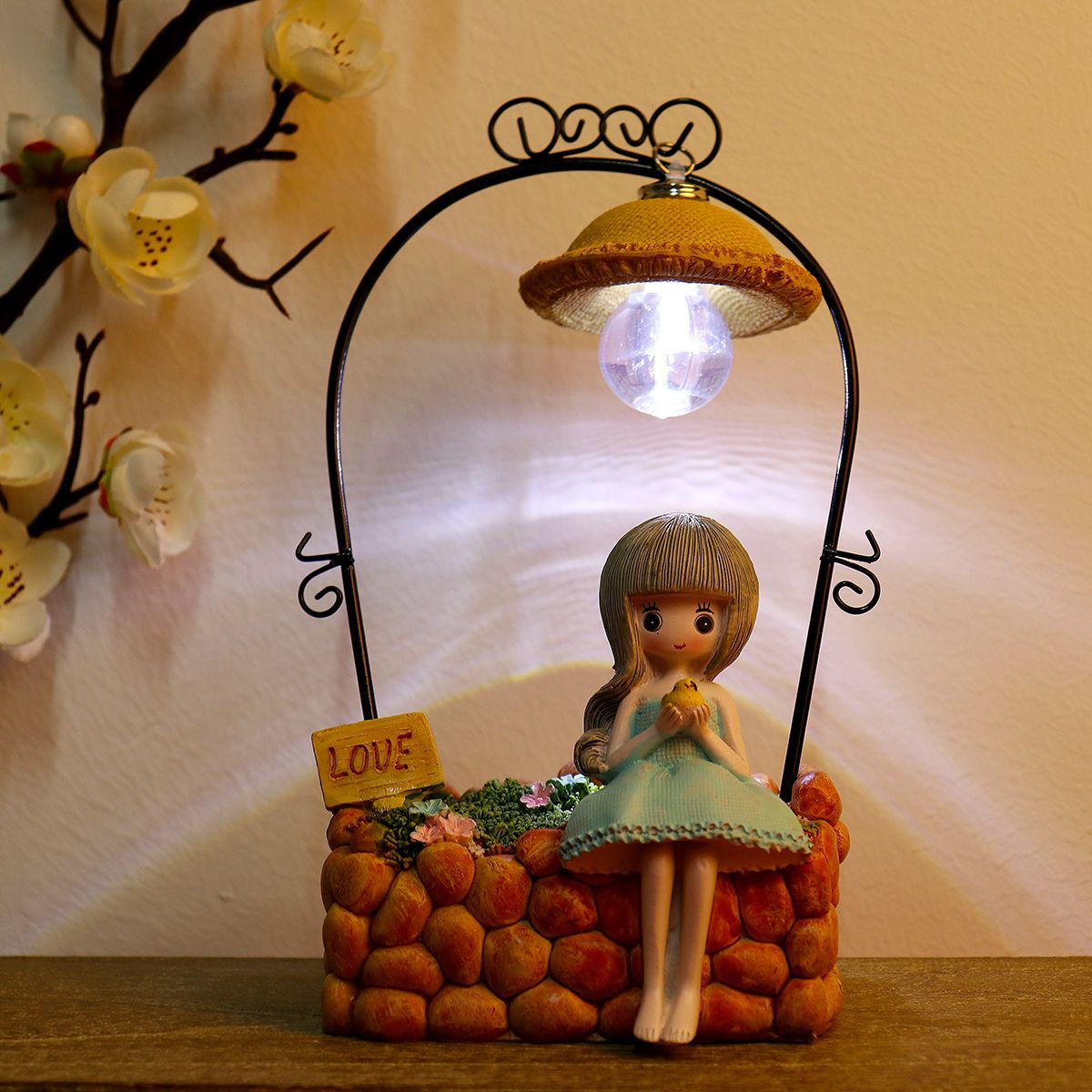 Creative-Farm-Girl-Table-Night-Light-Resin-Craft-Character-Ornaments-Xmas-Gifts-1640922