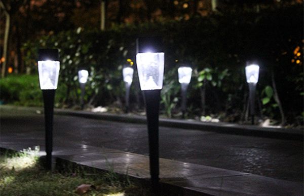 08W-Solar-Powered-Plastic-Outdoor-Garden-LED-Landscape-Light-Path-Lawn-Yard-Lamp-1175706