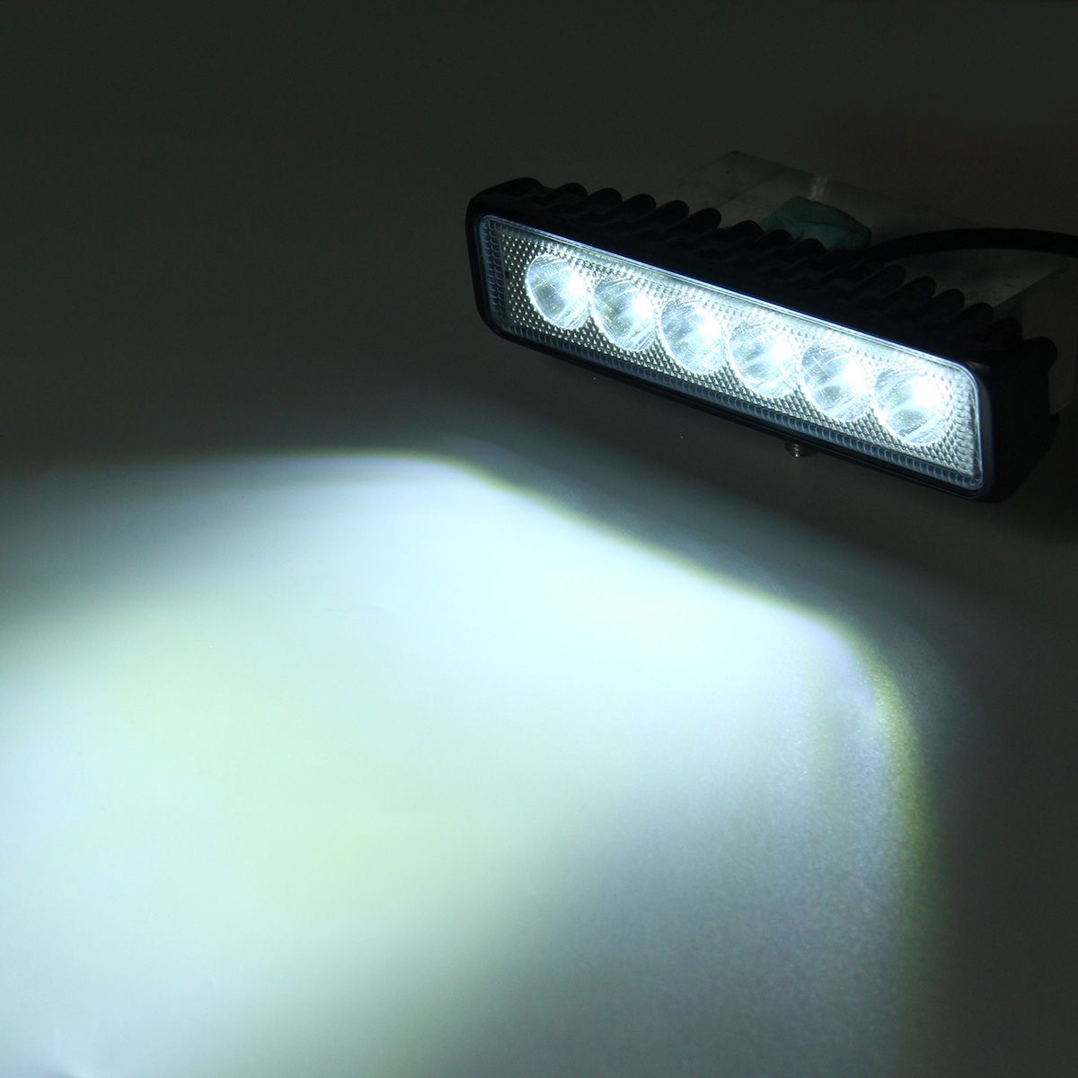 18W-Car-LED-Spot-Work-Light-Fog-Lamp-6000K-White-IP65-Waterproof-For-1224V-Off-road-Truck-ATV-Boat-T-1430619