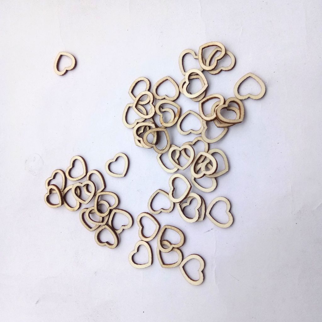 50Pcs-Rustic-Laser-Engraving-Wooden-Hollow-Love-Heart-Crafts-DIY-Wedding-Table-Scatter-Confetti-Vint-1412287