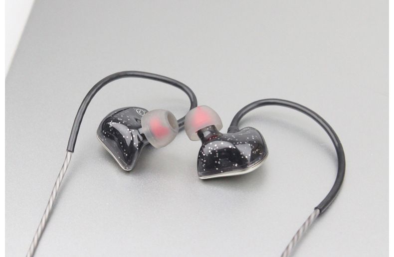 X6-In-Ear-35mm-Wired-Deep-Bass-Earphone-Ergonomic-Earphone-with-Microphone-1226051