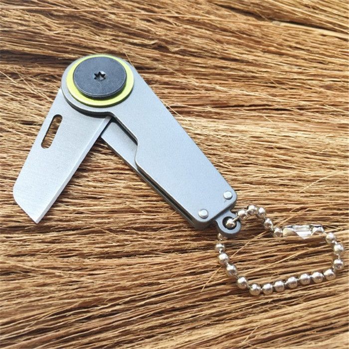 Multifunctional-Portable-Mini-Folding-Outdooors-Camping-Tools-Survival-Steel-Key-Chain-Grey-1094332