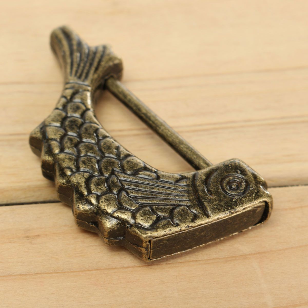 Chinese-Antique-Old-Style-Retro-Brass-Padlock-Jewelry-Box-Fish-Pattern-Lock-with-Key-1023006